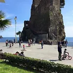 Panzió Dietro Le Mura Aci Castello