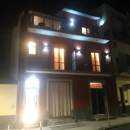 Dietro Le Mura
